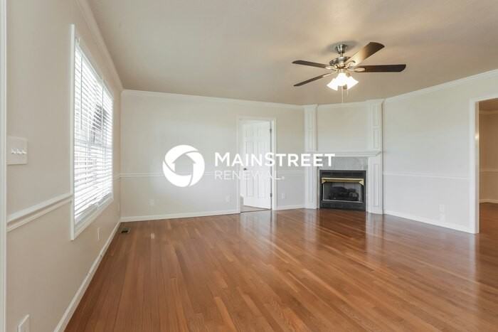 178 Sycamore Dr - Photo 4 of 17