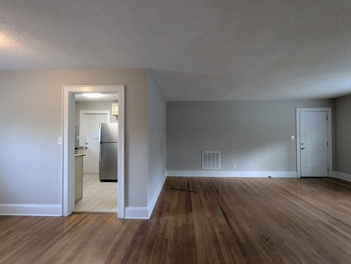 406 Mahaley Ave #1 - Photo 4 of 16