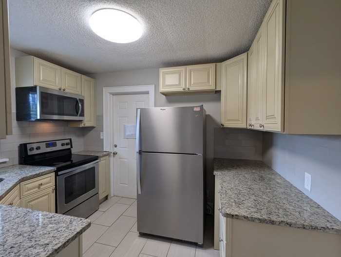 406 Mahaley Ave #1 - Photo 6 of 16