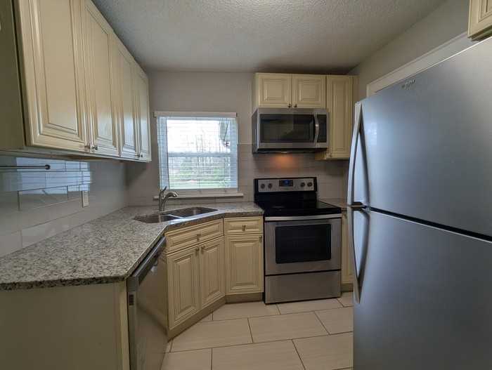 406 Mahaley Ave #1 - Photo 7 of 16