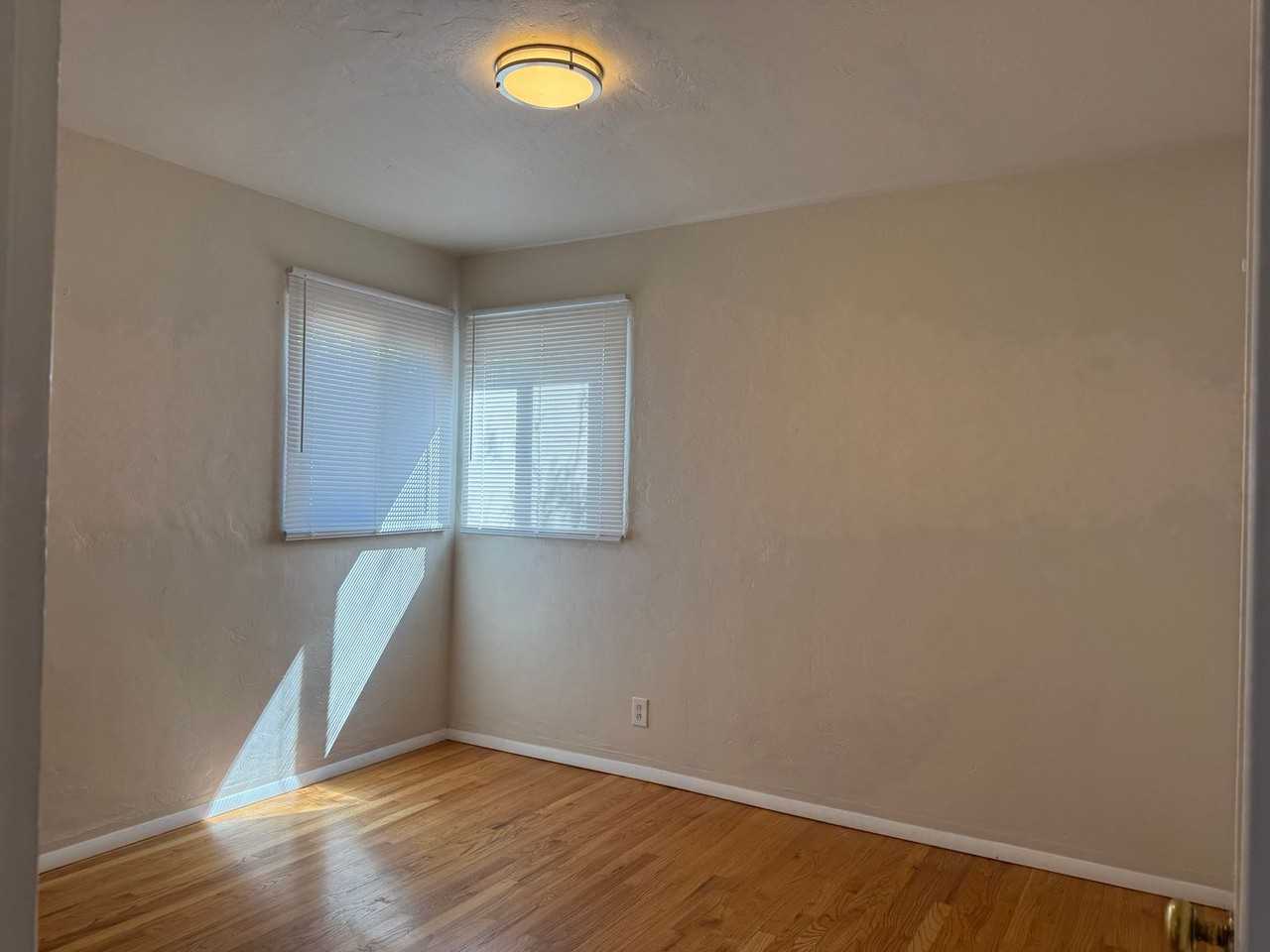 2747 Kathryn Ave Se - Photo 6 of 13