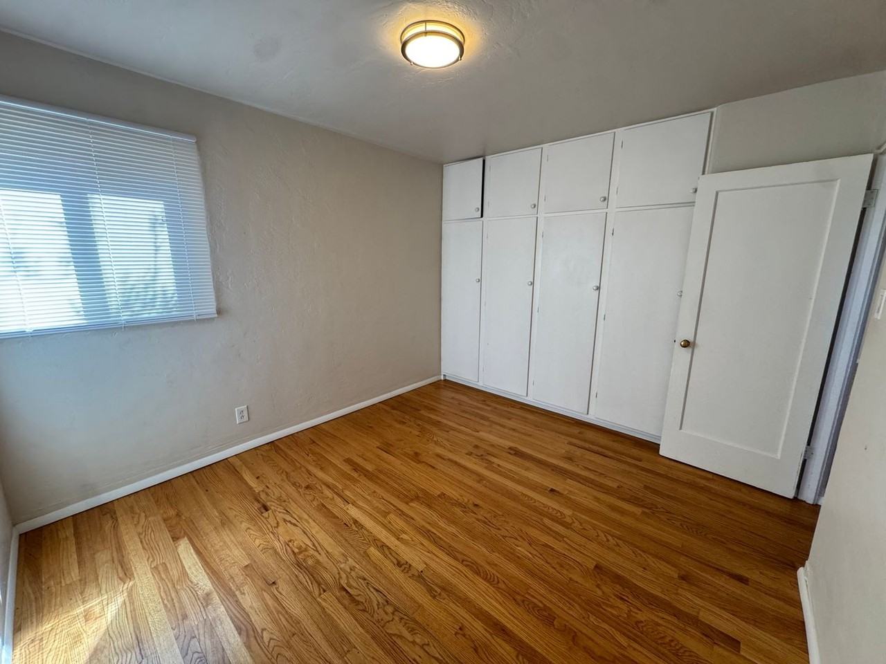 2747 Kathryn Ave Se - Photo 7 of 13