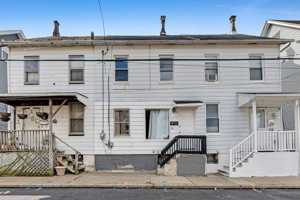 featured image of 276 W Saint Joseph St