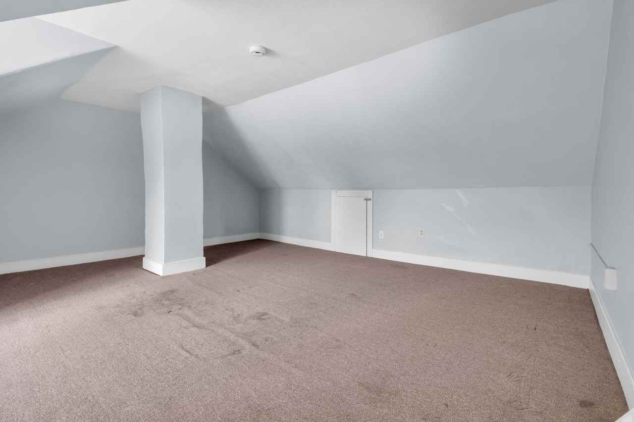 276 W Saint Joseph St - Photo 7 of 29