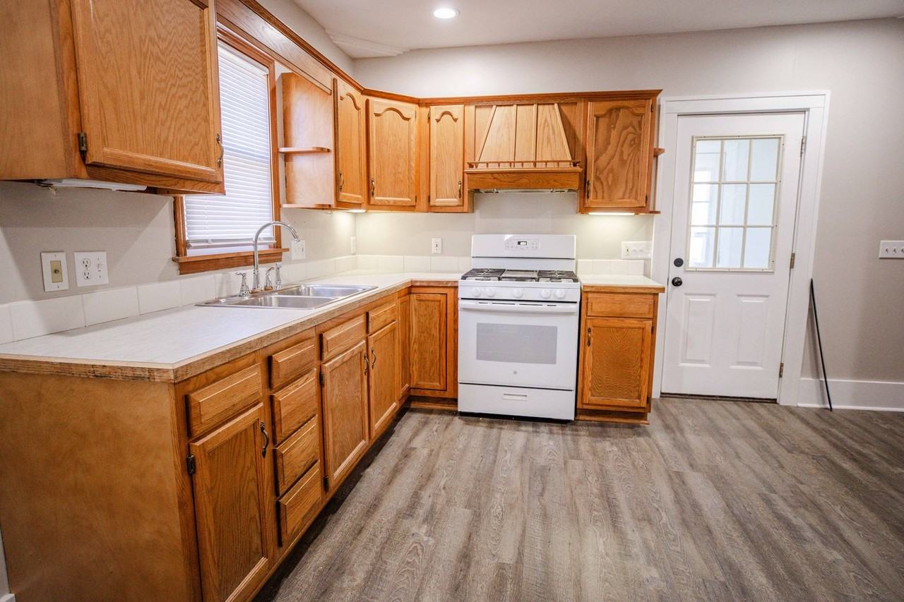 532 Dover Pl - Photo 5 of 33