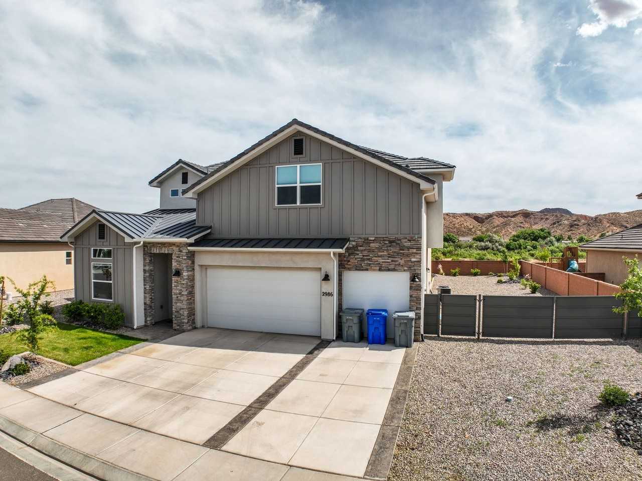 2986 E Smith Creek Dr - Photo 2 of 48