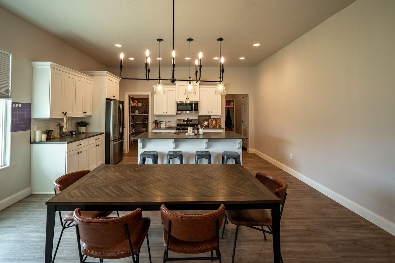 2986 E Smith Creek Dr - Photo 7 of 48