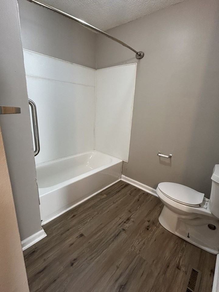 1008 S Rouse St - Photo 7 of 10