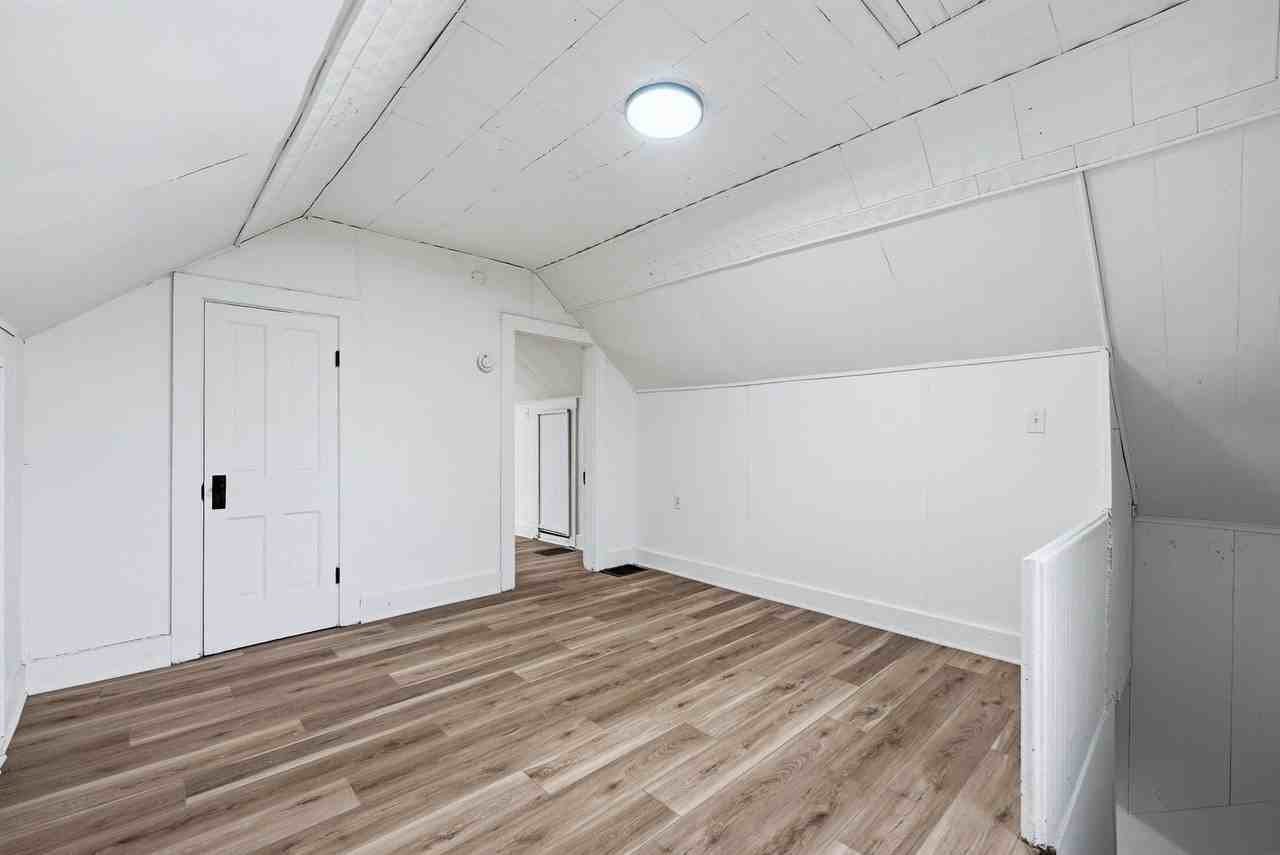 451 E Pontiac St - Photo 4 of 28