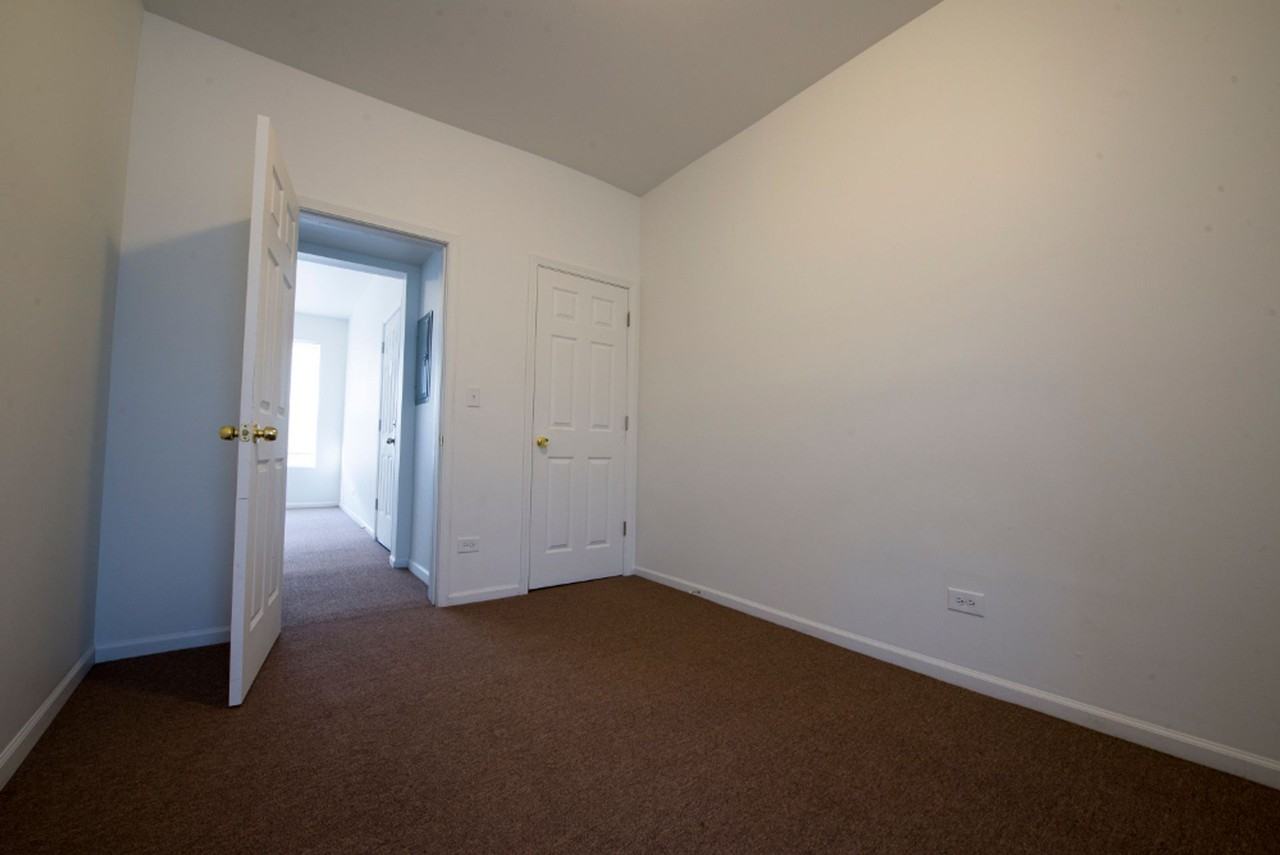 3454 W Lexington - Photo 7 of 24