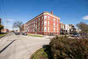 3454 W Lexington - Photo 1 of 1