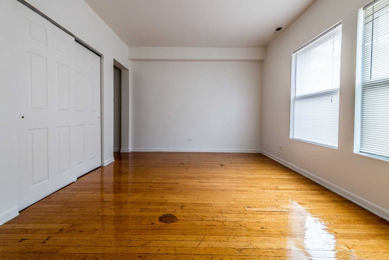 8155 S Maryland 836 - Photo 4 of 15