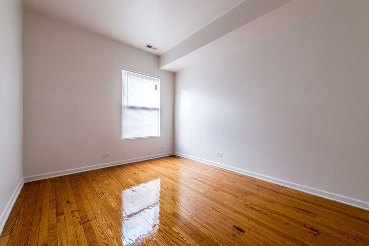 8155 S Maryland 836 - Photo 6 of 15