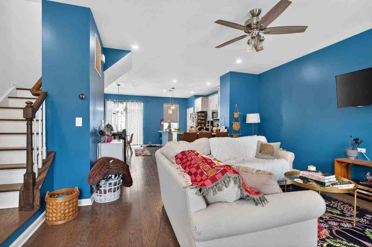 107 Celebration Blvd - Photo 3 of 24