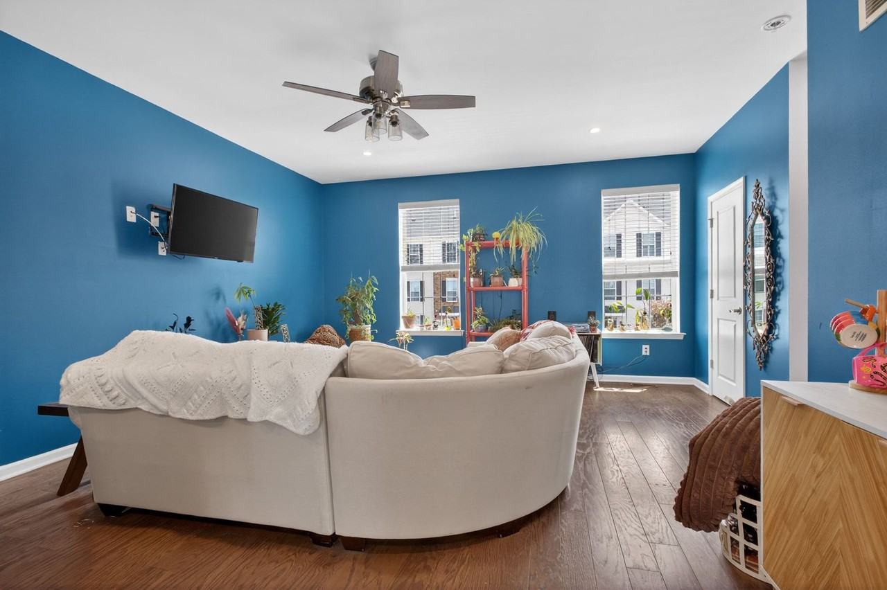 107 Celebration Blvd - Photo 4 of 24