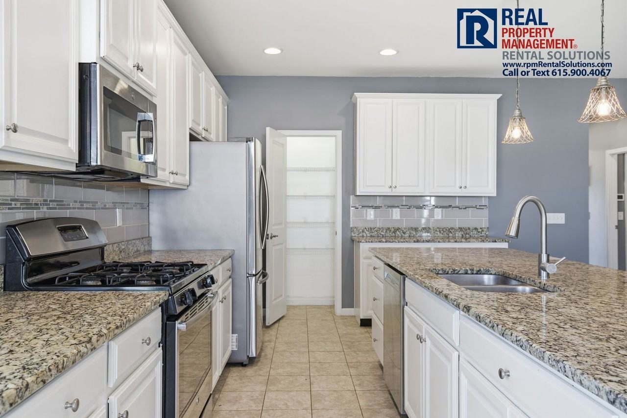 1007 New Eanes Dr - Photo 7 of 26