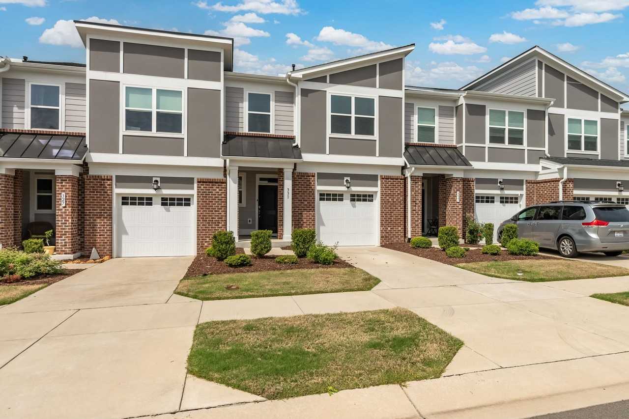 331 Mindees Ln - Photo 2 of 27