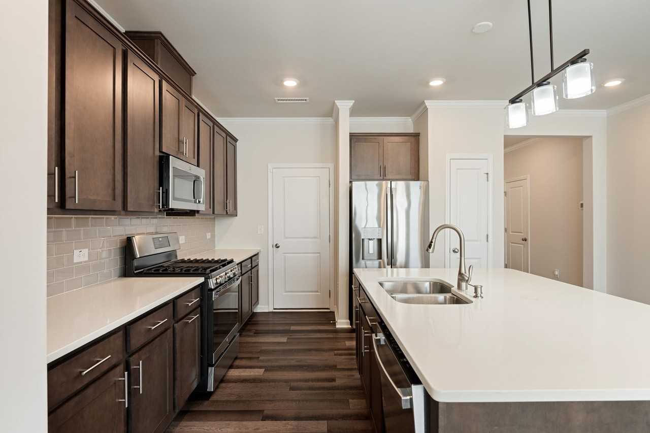 331 Mindees Ln - Photo 5 of 27