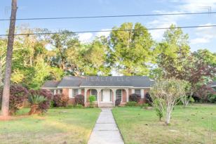 1017 Hillcrest Ln  