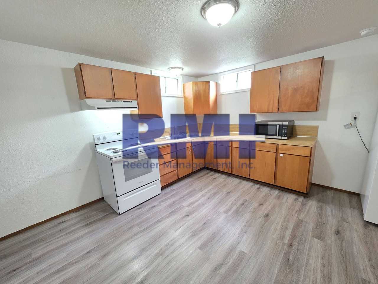 1260 Sherman Ave - Photo 3 of 9