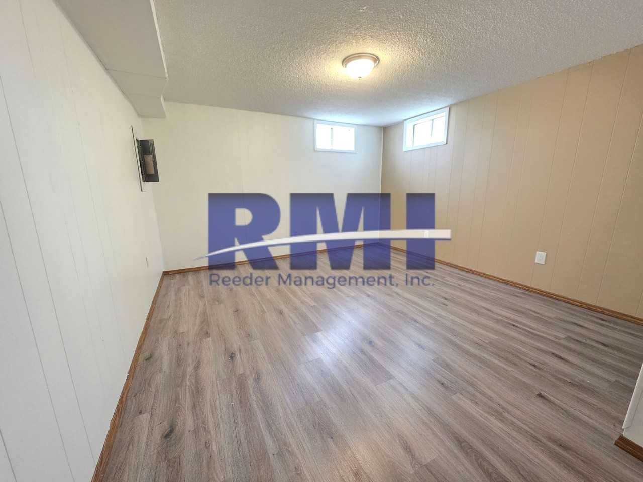 1260 Sherman Ave - Photo 4 of 9