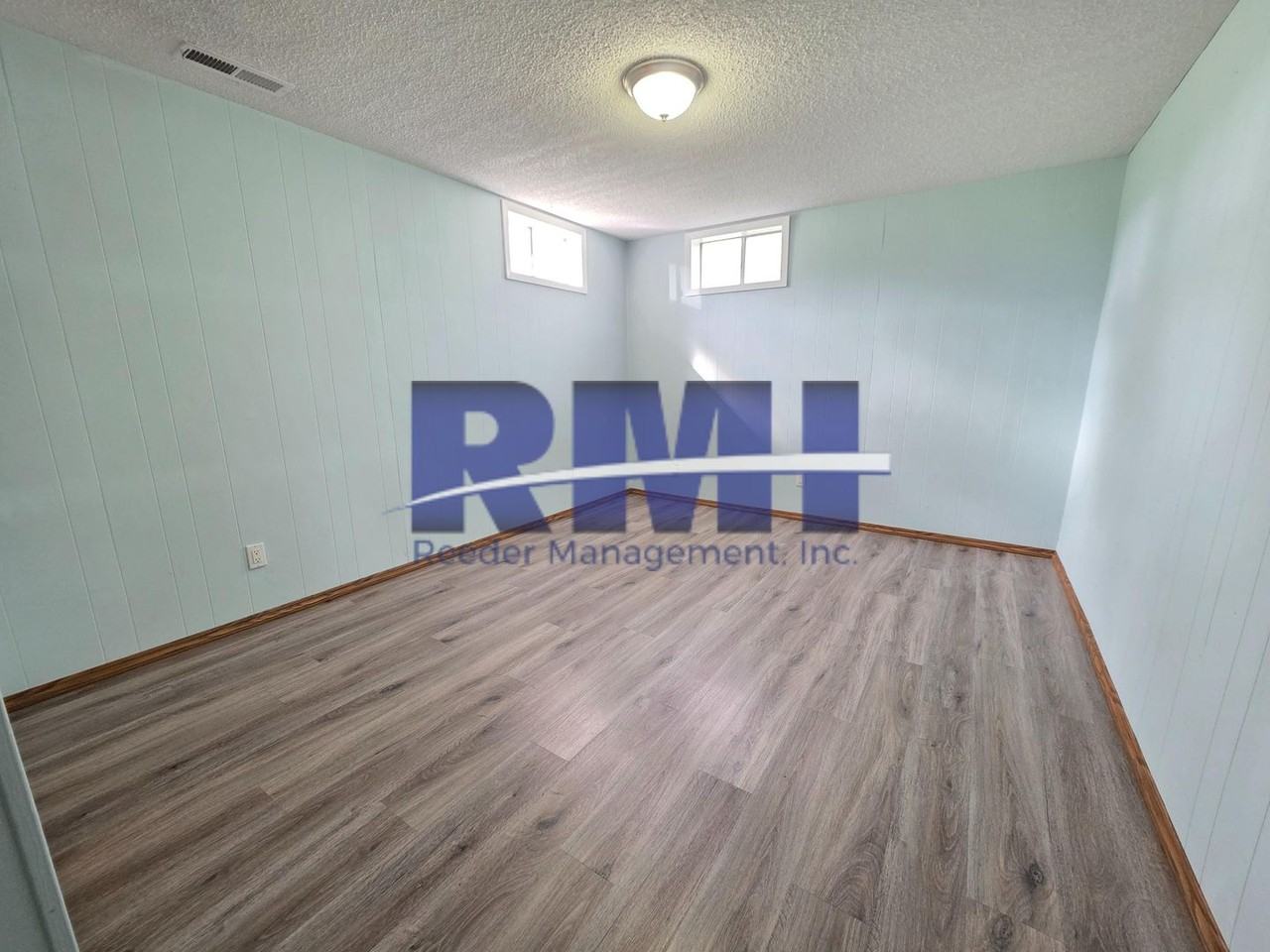 1260 Sherman Ave - Photo 6 of 9