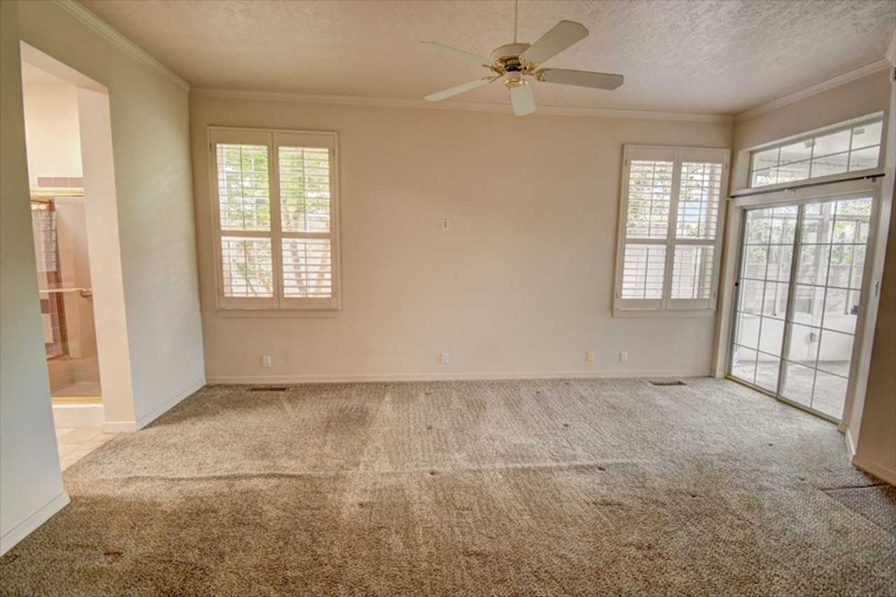 6524 Glen Oak Ne - Photo 5 of 12