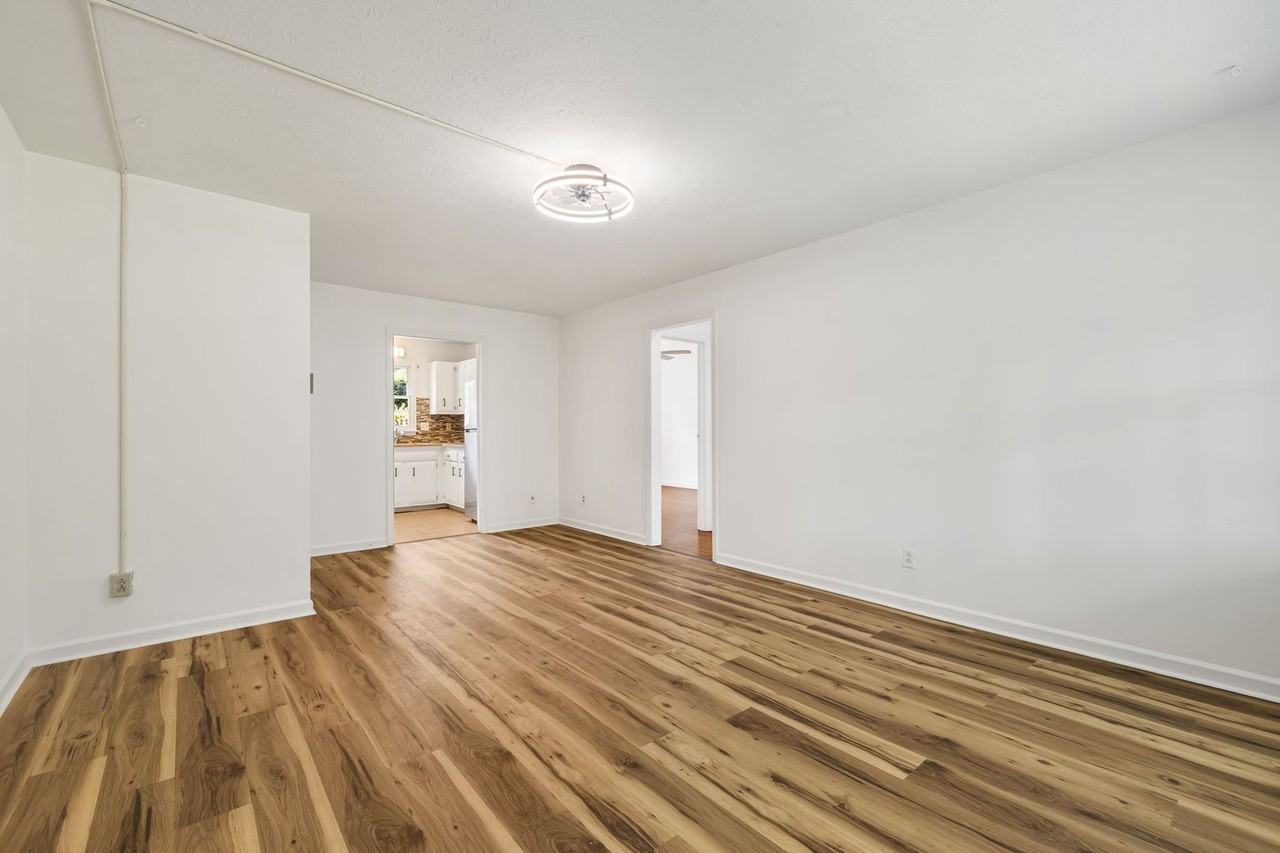 12 Chiles Ave - Photo 6 of 24