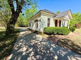 202 S Lahoma Ave - Photo 1 of 1