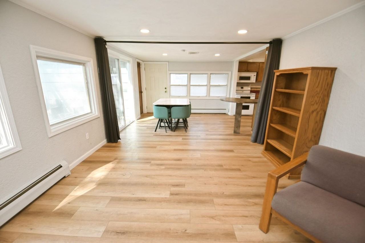 2218 E Washington St - Photo 7 of 23