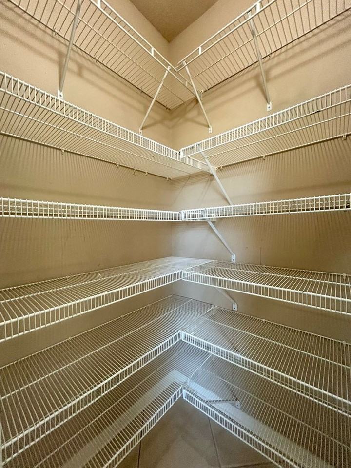 12805 Avelar Manor Pl - Photo 6 of 38