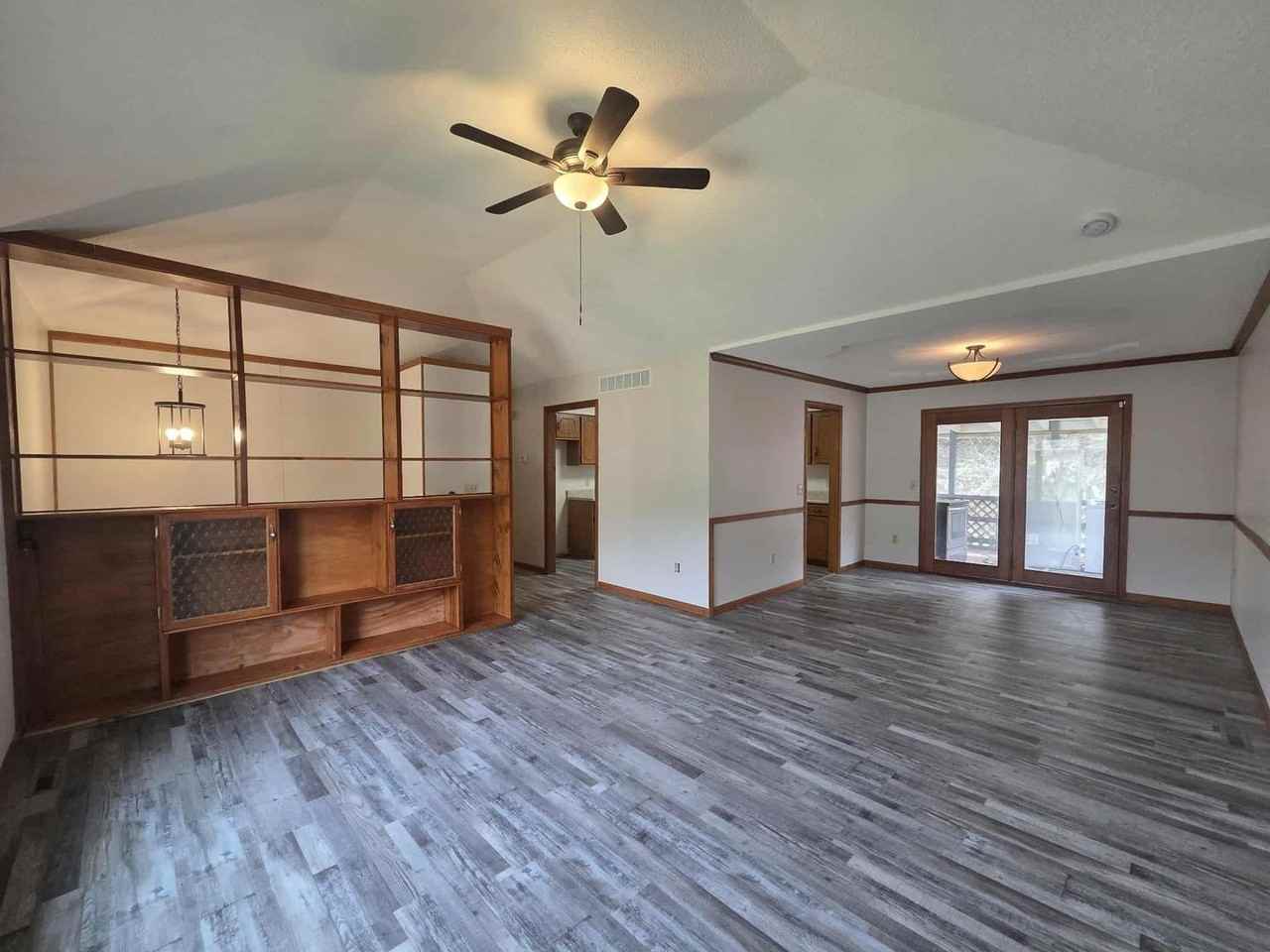 615 Skyline Dr - Photo 6 of 34