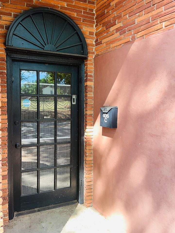 406 E Main St #C - Photo 2 of 18