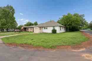 901 Hoyt Ave - Photo 1 of 1