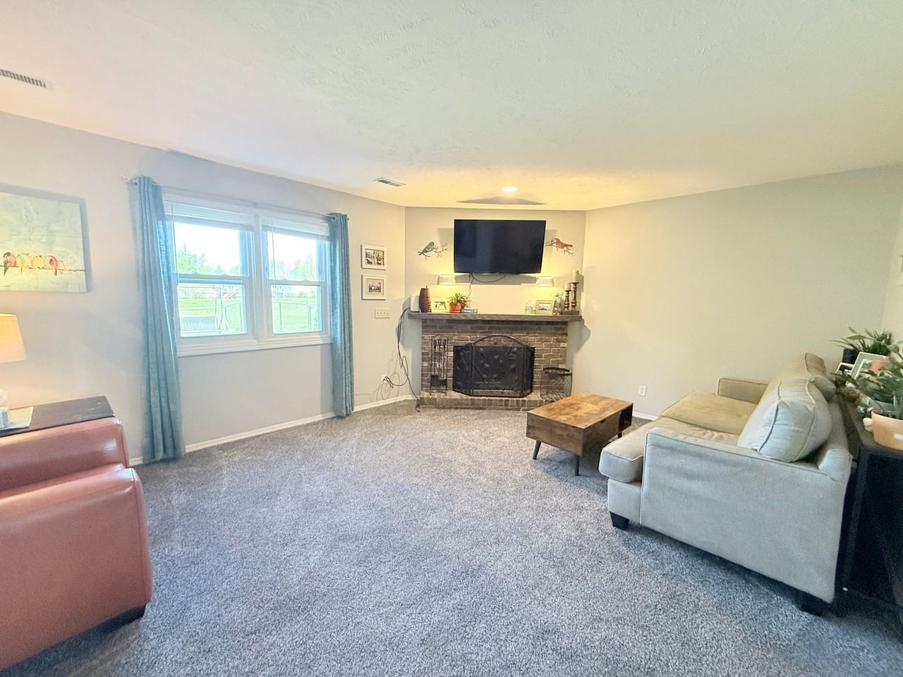 2518 Lowman Dr - Photo 6 of 14