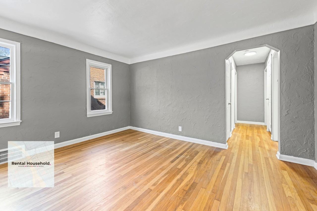 20296 20296 Waltham Street - LEASE UP ONLY - Photo 2 of 16