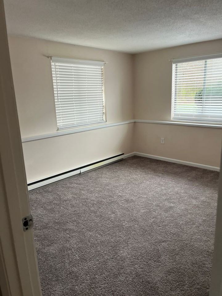 5 Royal Dane Dr - Photo 4 of 25