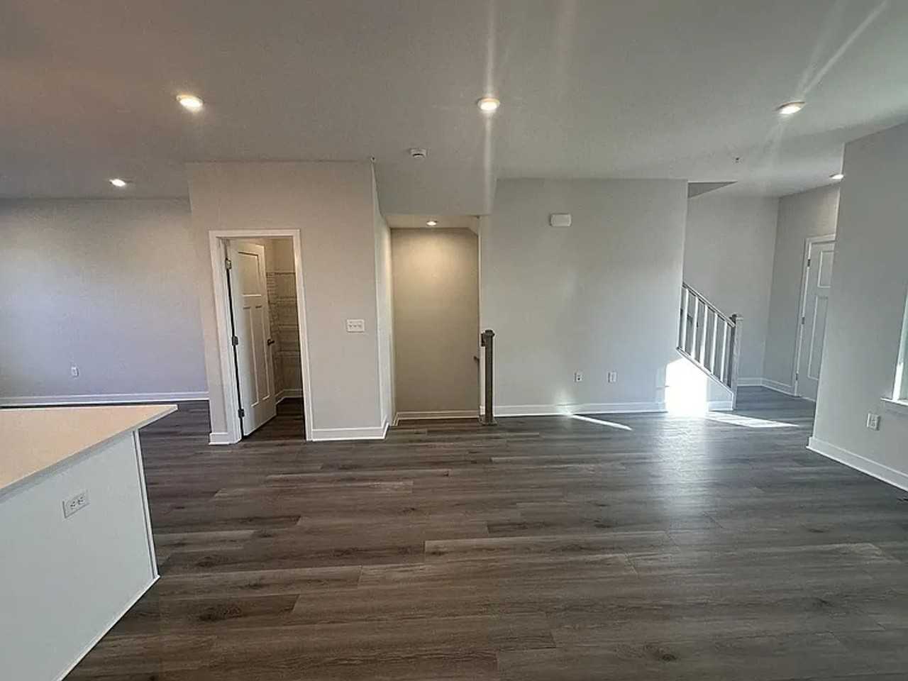 104 S Durham Dr - Photo 5 of 12