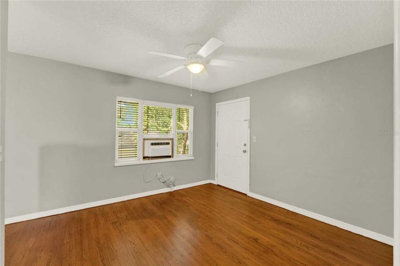 1020 Alba Dr - Photo 3 of 14