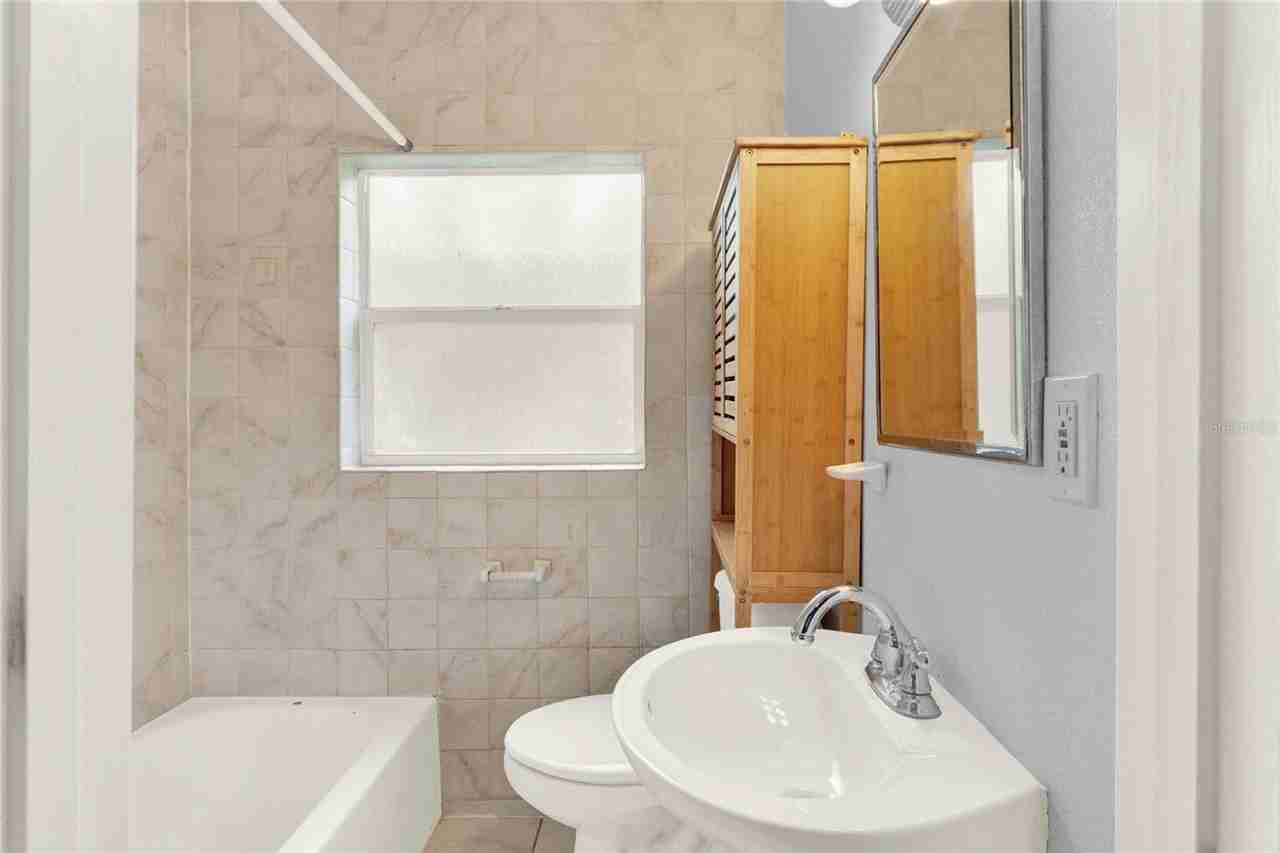 1020 Alba Dr - Photo 7 of 14