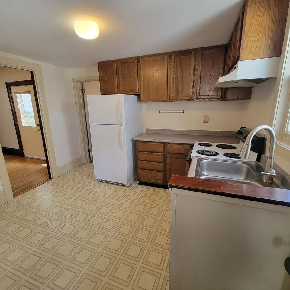 412 S Brearly St - Photo 2 of 10