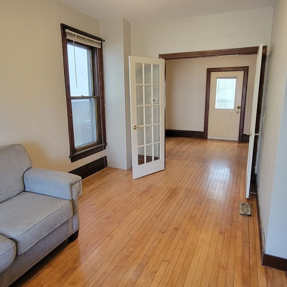 412 S Brearly St - Photo 7 of 10