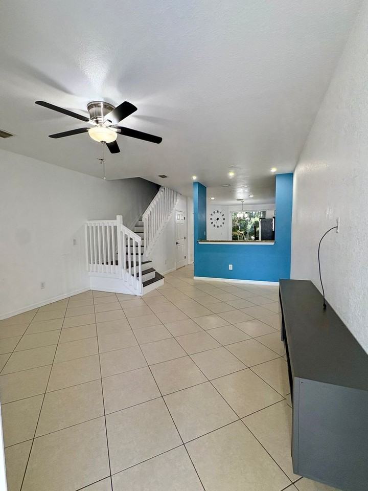 1956 Alamanda Way - Photo 2 of 15