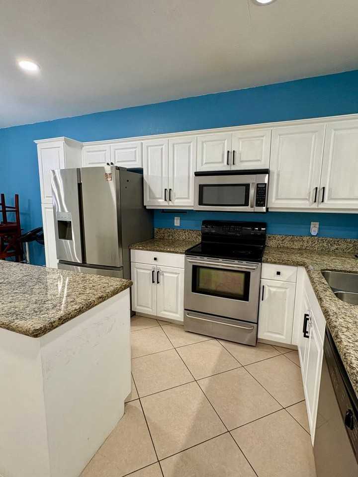 1956 Alamanda Way - Photo 4 of 15