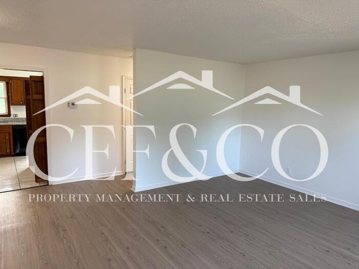 7924 Valley Falls Rd - Photo 4 of 12