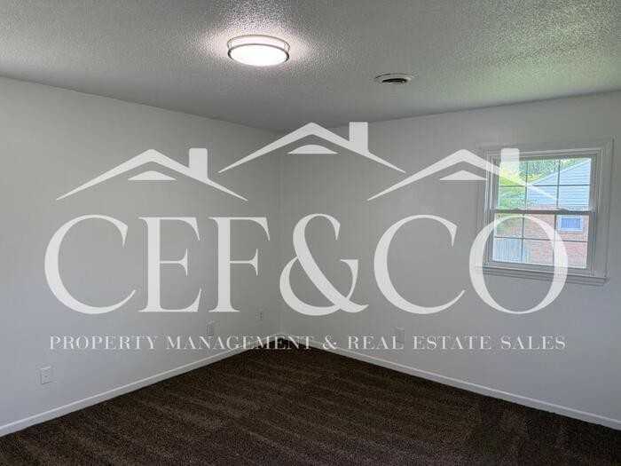 7924 Valley Falls Rd - Photo 5 of 12