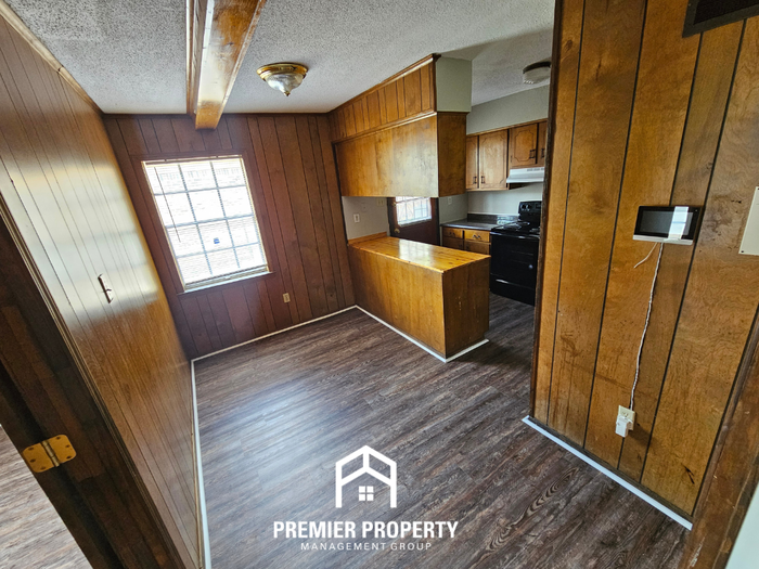 3564 Fox Meadows Rd - Photo 4 of 17