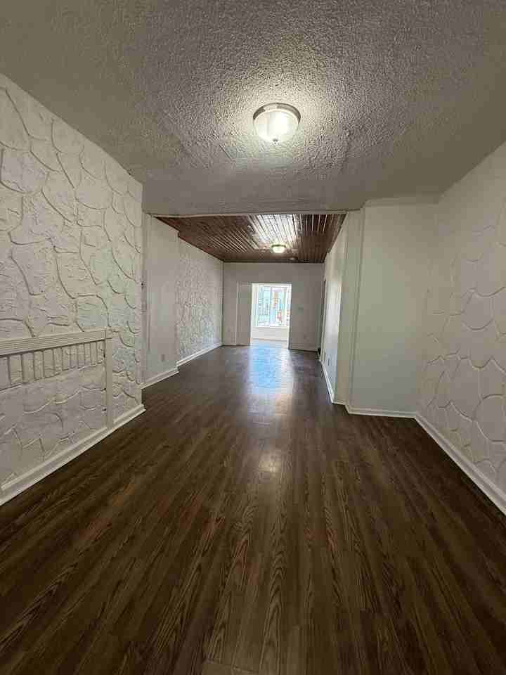 1461 Wildwood Ave - Photo 6 of 22