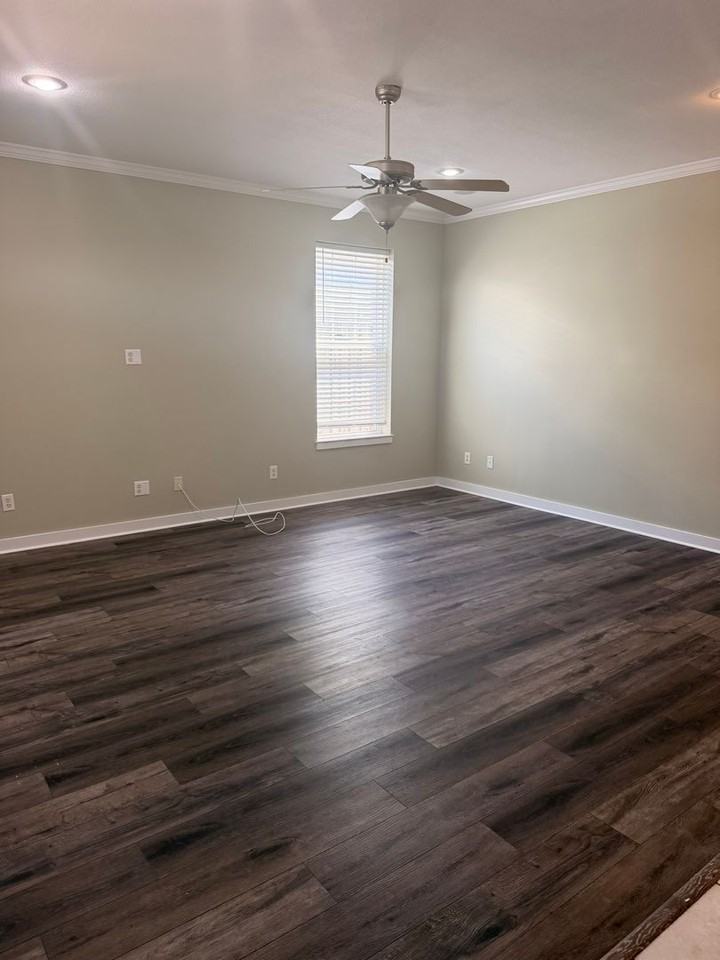 3704 Tiki Dr - Photo 4 of 14