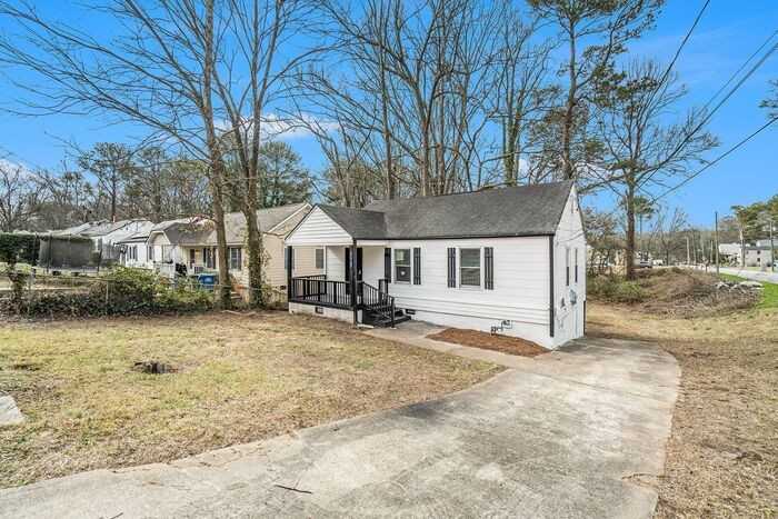 973 Lawton St Sw - Photo 3 of 25